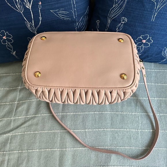 Brand new Miu Miu Matelasse leather bag with strap (Never used) - Picture 3 of 10